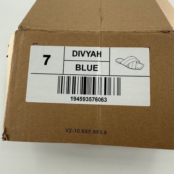 Journee Collection Womens Divyah Tru Comfort Foam Puff Strap Slide Sandals, 7 - Picture 4 of 5